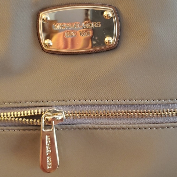 Michael Kors purse - Picture 2 of 5